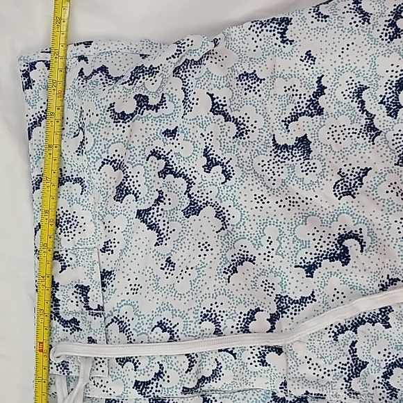 OLD NAVY Swim Trunks XXL Velcro pocket White & Blue - Picture 5 of 7